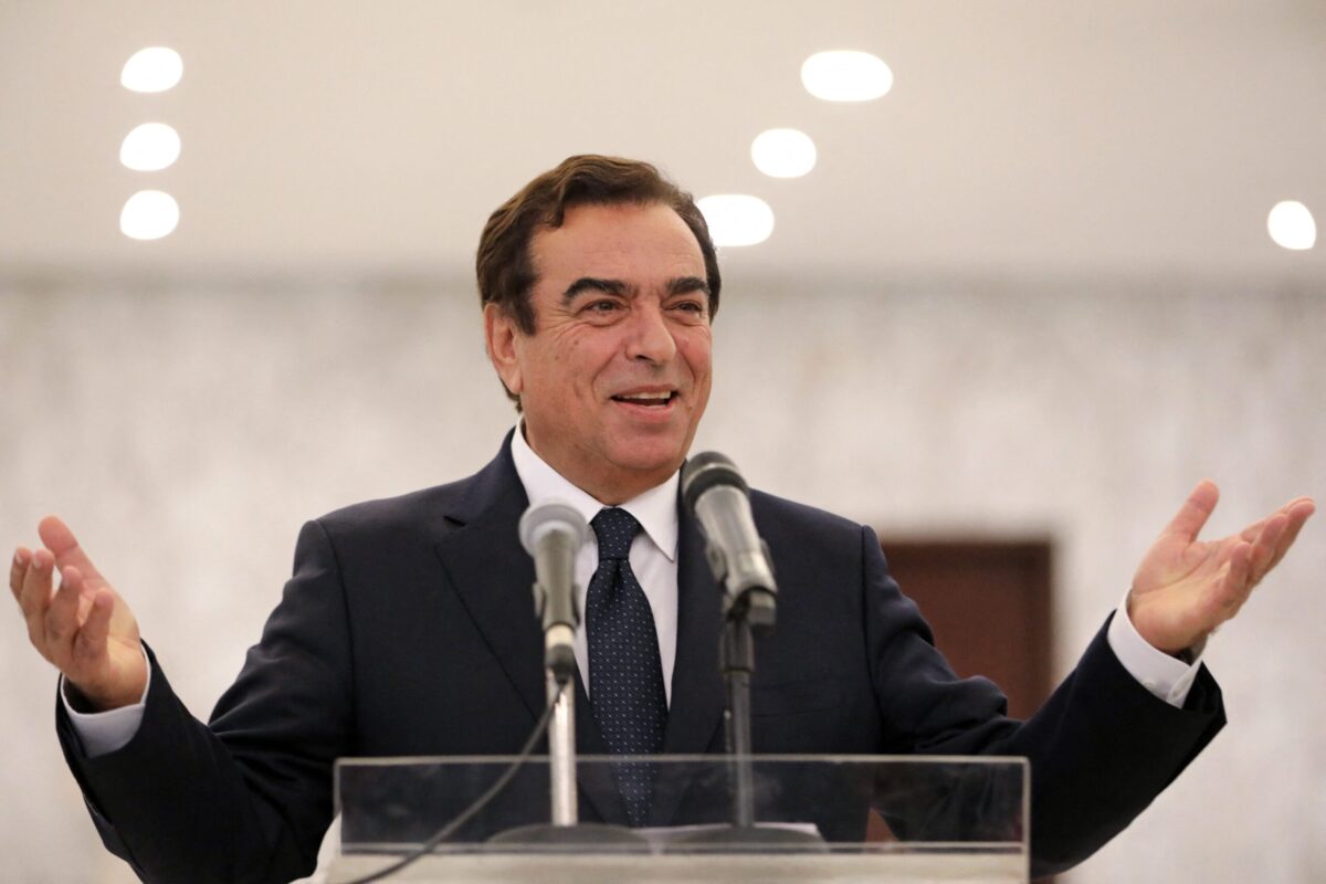Ministro da Informação do Líbano George Kordahi durante coletiva de imprensa no palácio presidencial de Baabda, a leste de Beirute, 13 de setembro de 2021 [ANWAR AMRO/AFP via Getty Images]
