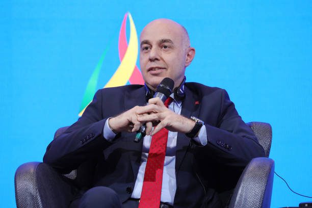 O embaixador turco no Iraque, Ali Riza Guney participa do Fórum Rafidain em Bagdá, Iraque, em 30 de agosto de 2021 [Haydar Karaalp/Agência Anadolu via Getty Images]
