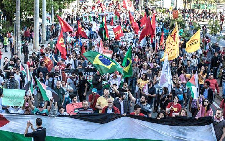 Manifestação contra os ataques de Israel à Palestina, em São Paulo, dia 19 de julho de 2014.
