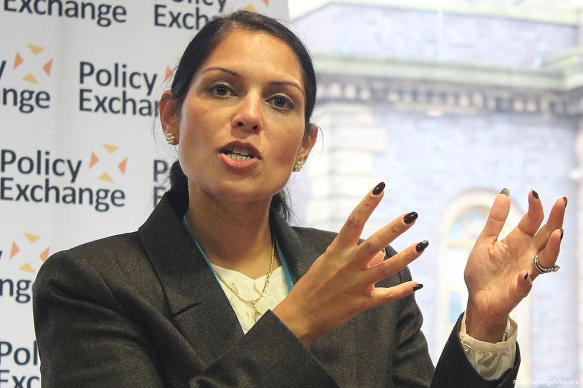Secretária de Estado para Assuntos Internos do Reino Unido, Priti Patel [Policy Exchange/Wikipedia]