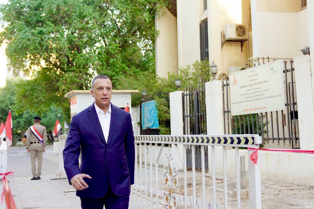 Primeiro-ministro iraquiano Mustafa Al-Kadhimi em Bagdá, Iraque em 10 de outubro de 2021 [Gabinete de Imprensa do Primeiro Ministério iraquiano/ Agência Anadolu]
