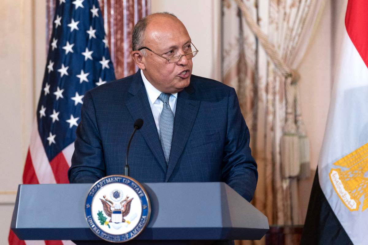 Ministro de Relações Exteriores do Egito Sameh Shoukry durante evento sobre diálogo estratégico, com a participação do Secretário de Estado dos Estados Unidos Antony Blinken, em Washington DC, 8 de novembro de 2021 [ALEX BRANDON/AFP via Getty Images]
