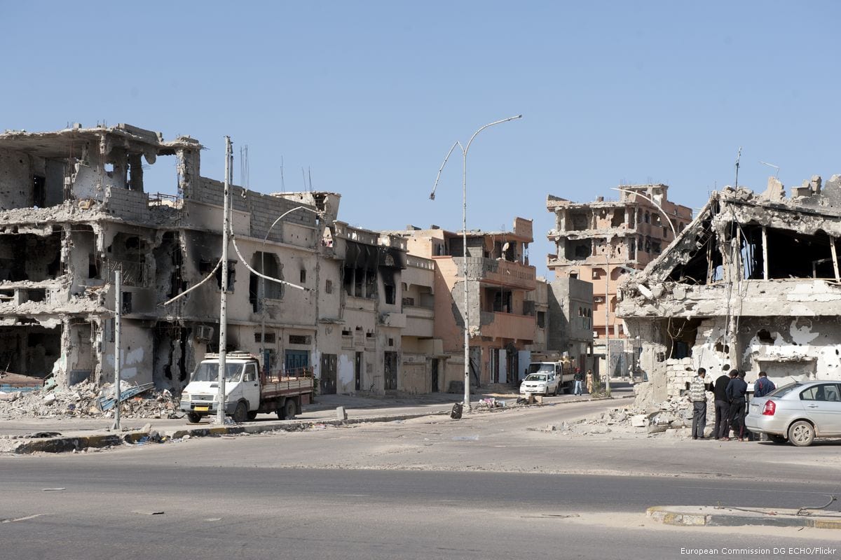 Edifícios em ruínas após combates na região de Sirte, Líbia, 23 de janeiro de 2012 [Comissão Europeia/Flickr]