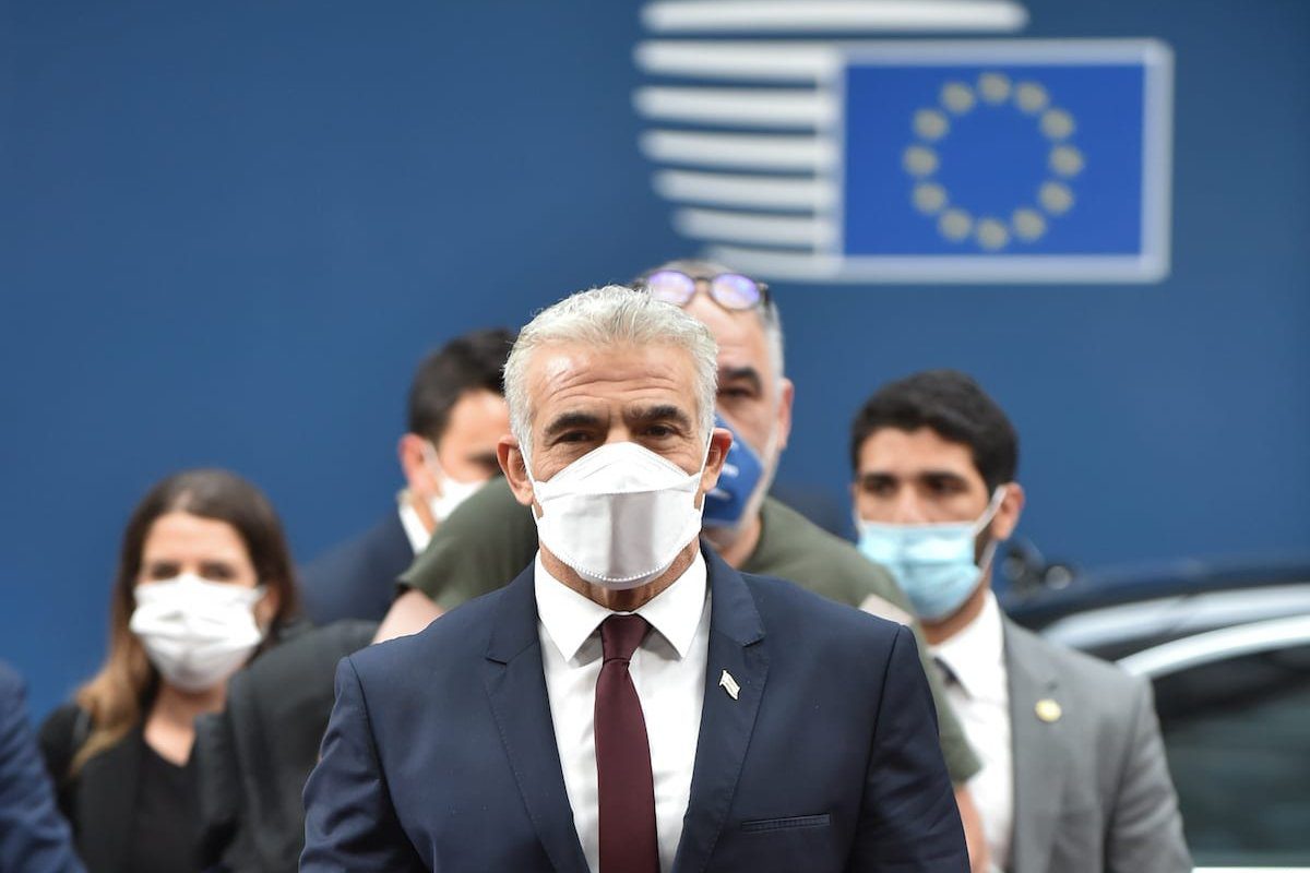 Ministro das Relações Exteriores de Israel, Yair Lapid, em Bruxelas, Bélgica, em 12 de julho de 2021 [Conselho Europeu/Agência Anadolu]