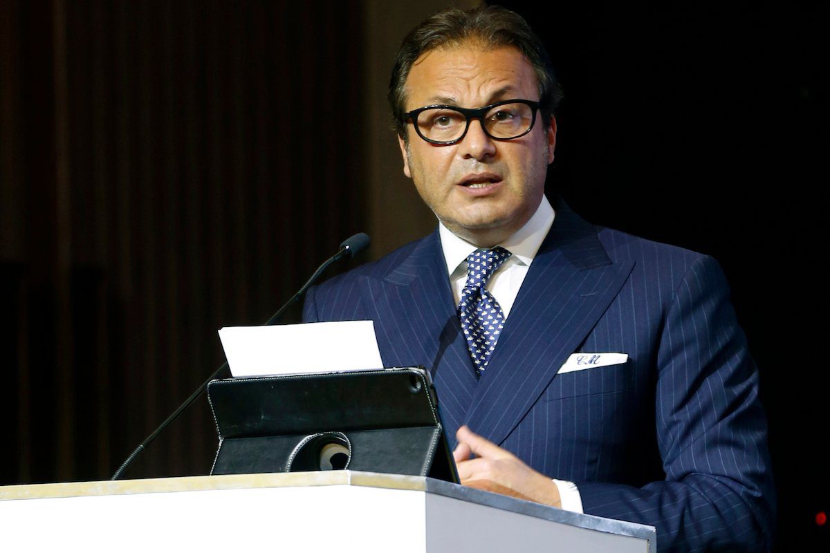 A empresa turca Folkart anunciou a abertura do seu primeiro escritório fora da Turquia, em Dubai, nos Emirados Árabes. A empresa realizou uma festa de "amizade e apresentação" em Dubai