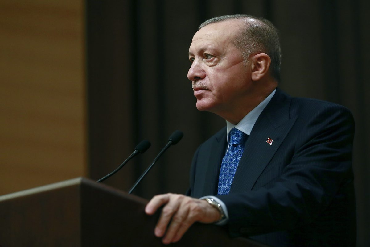 O presidente turco, Recep Tayyip Erdogan, em Ancara, Turquia, em 21 de dezembro de 2021 [Presidência da TUR/Murat Cetinmuhurdar/Agência Anadolu]
