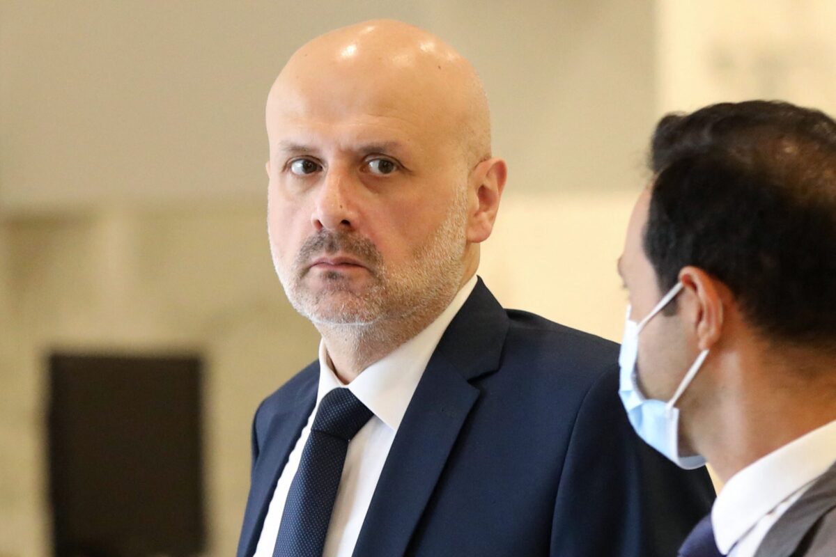 O ministro do Interior do Líbano, Bassam Mawlawi, em 13 de setembro de 2021 [Anwar Amro/AFP via Getty Images]
