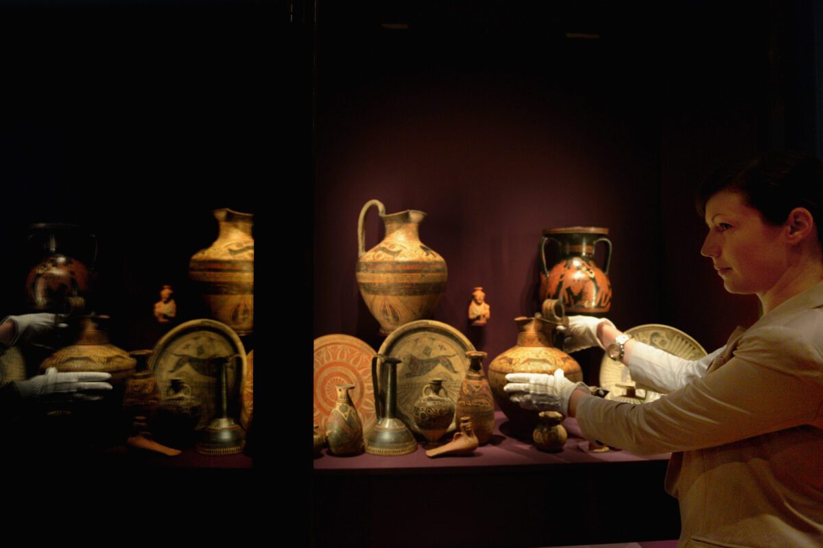 Antiguidades e artefatos [Jeff J Mitchell/Getty Images]
