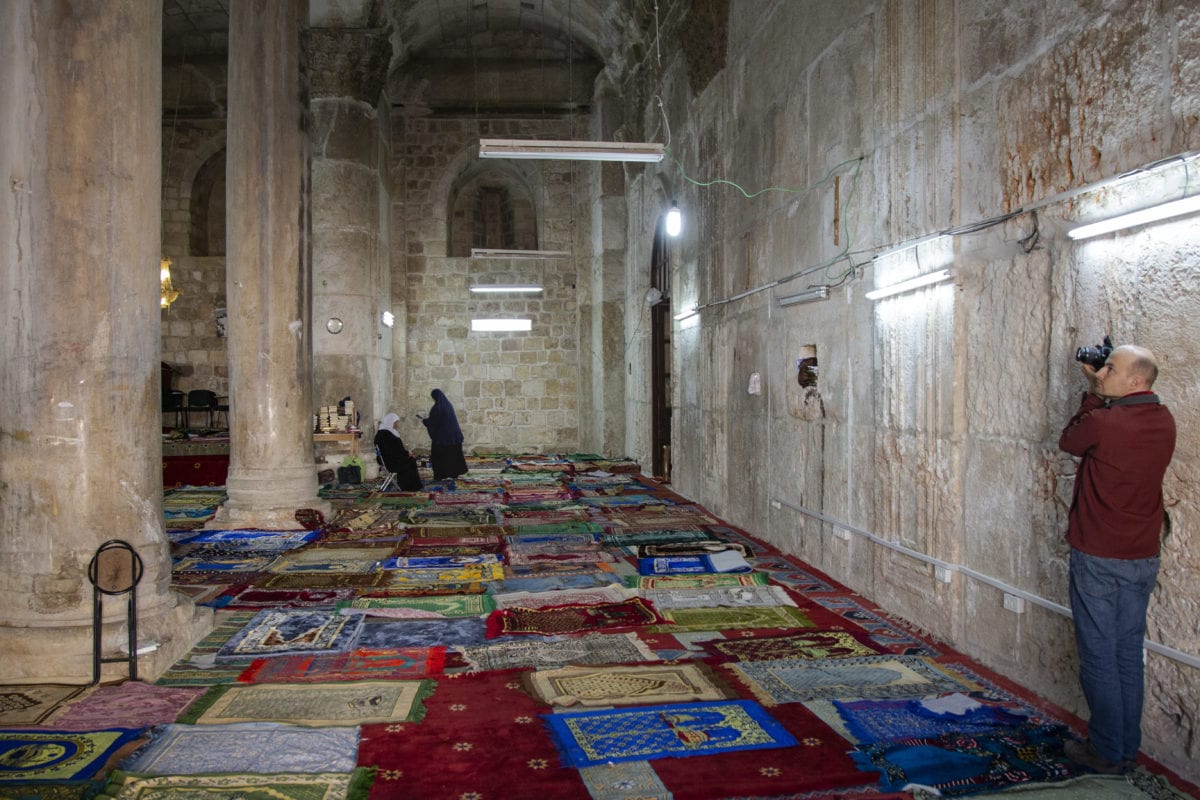 O portão Bab Al-Rahma em Jerusalém, em 10 de março de 2019 [Faiz Abu Rmeleh/Agência Anadolu]
