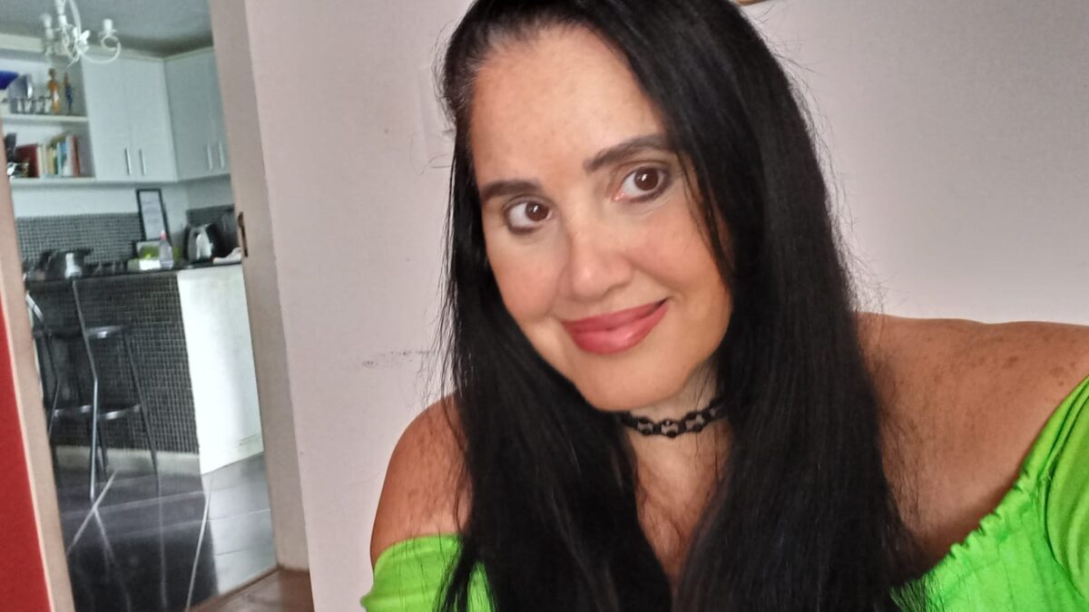 Lucia Helena Issa   [Arquivo pessoal] 
