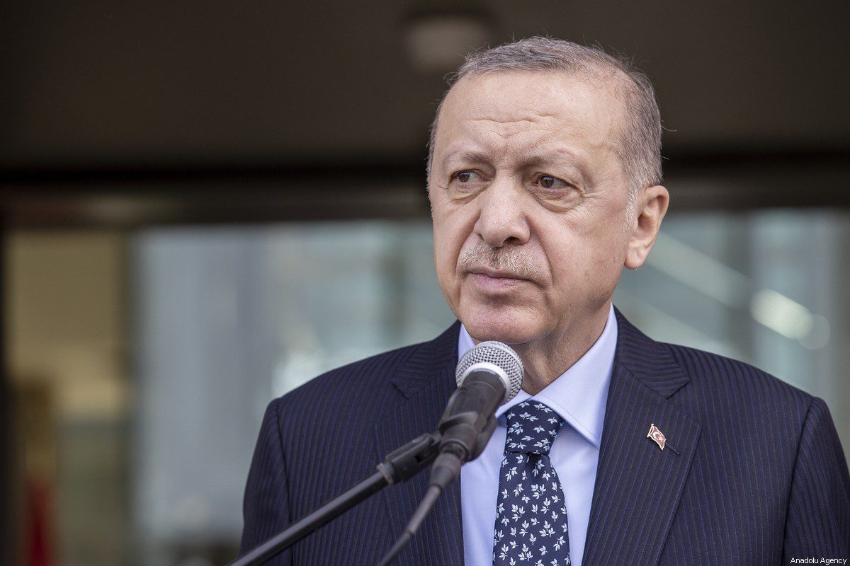 Presidente turco, Recep Tayyip Erdogan, em 22 de fevereiro de 2022 [Ali Balıkçı/Agência Anadolu]
