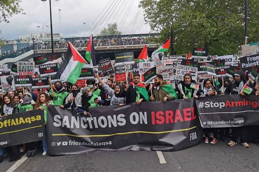 Protesto por sanções acadêmicas contra Israel [@jncatron/Twitter]
