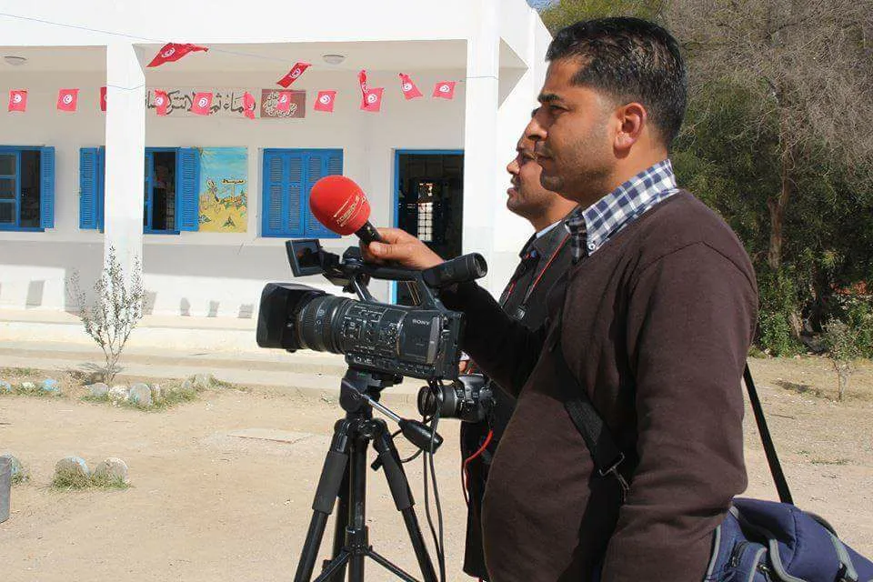 Jornalista tunisiano Khalifa Guesmi [Khalifa Guesmi/Facebook]
