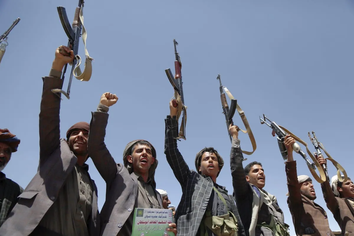 Houthis na capital iemenita, Sanaa, em 21 de setembro de 2019 [Mohammed Hamoud/Agência Anadolu]