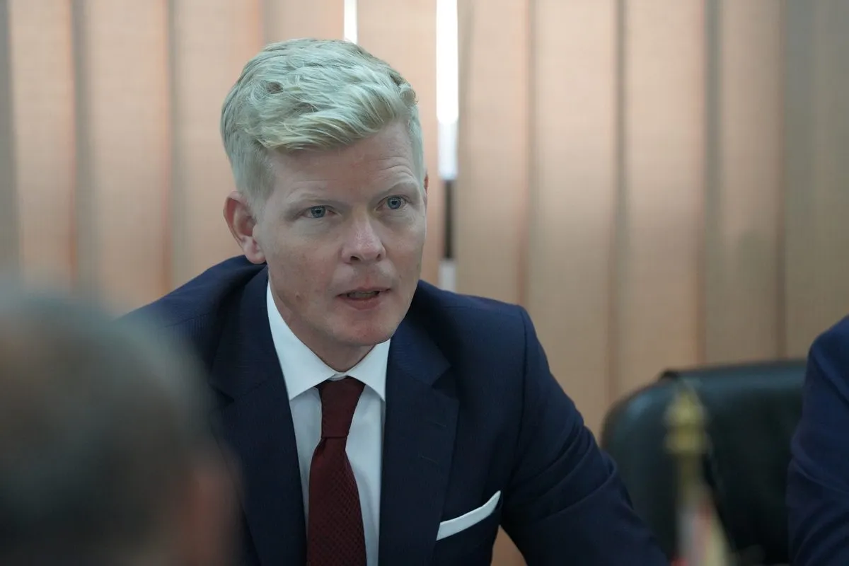 Enviado especial da ONU para o Iêmen, Hans Grundberg, em Taiz, Iêmen, em 8 de novembro de 2021 [Abdulnasser Alseddik/Agência Anadolu]