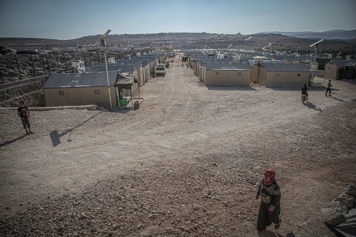 Vista de um campo de refugiados sírios, que foram deslocados pelos ataques do regime de Assad e se abrigaram nos campos, em Idlib, Síria, em 07 de julho de 2021 [Muhammed Said/Agência Anadolu]
