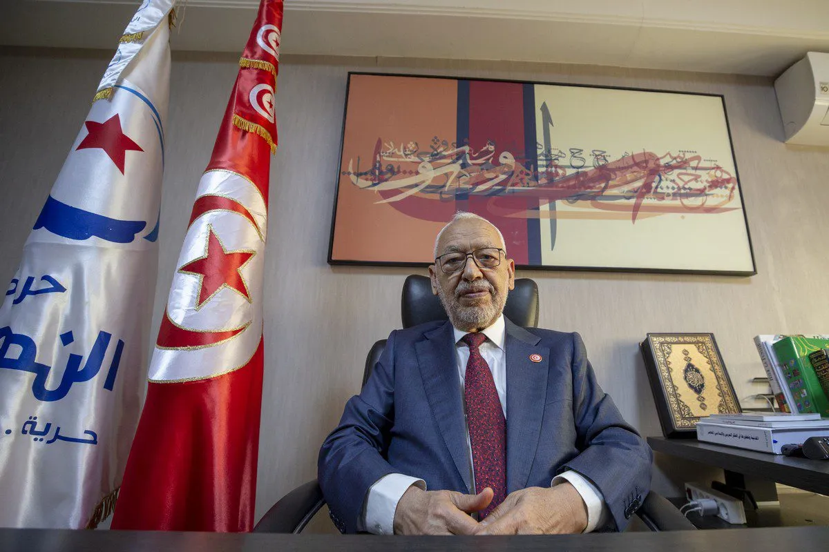 Rached Ghannouchi, líder do Movimento Ennahda e presidente do parlamento tunisiano dissolvido, é visto durante uma entrevista exclusiva em Túnis, Tunísia, em 29 de abril de 2022 [Yassine Gaidi/Agência Anadolu]
