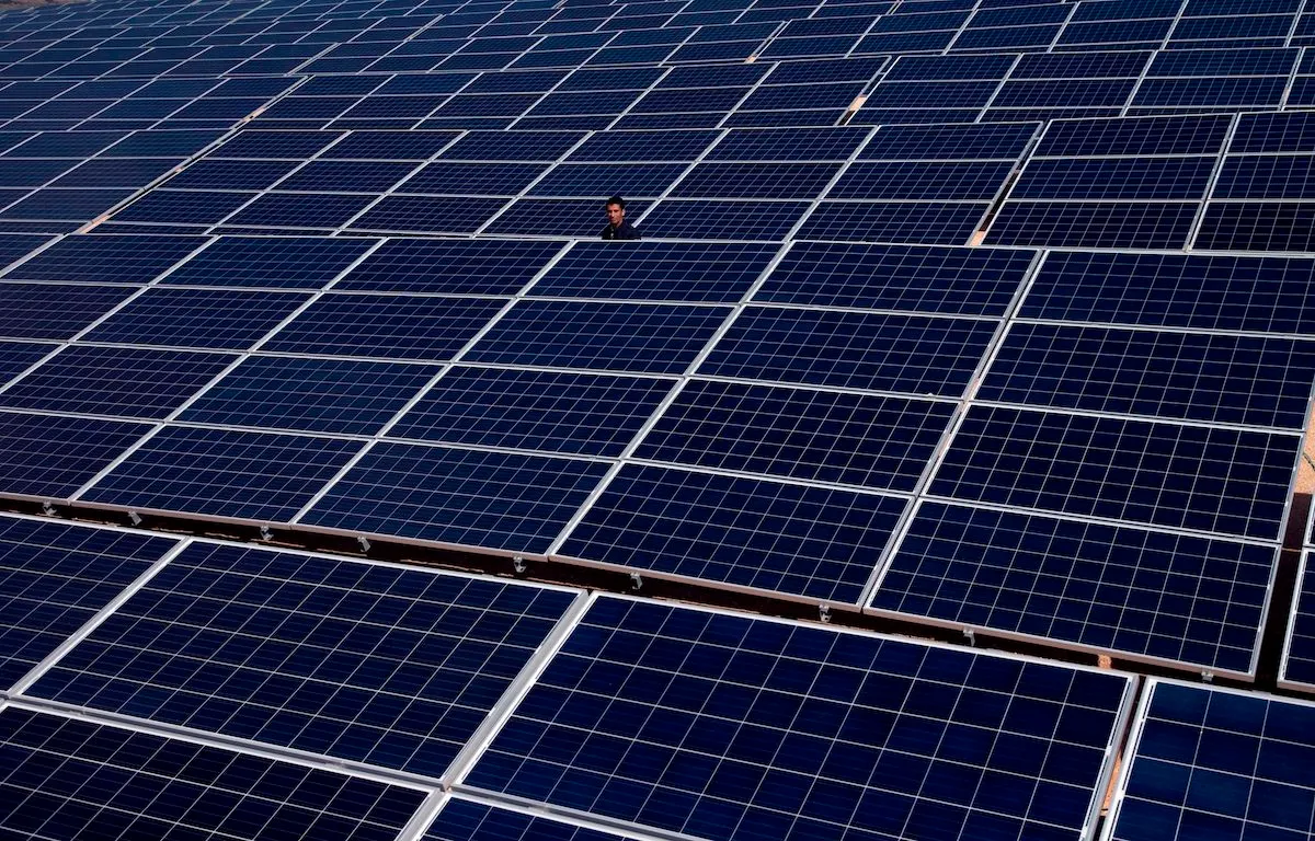 Painéis solares em 25 de fevereiro de 2018 [Jaafar Ashtiyeh/AFP via Getty Images]
