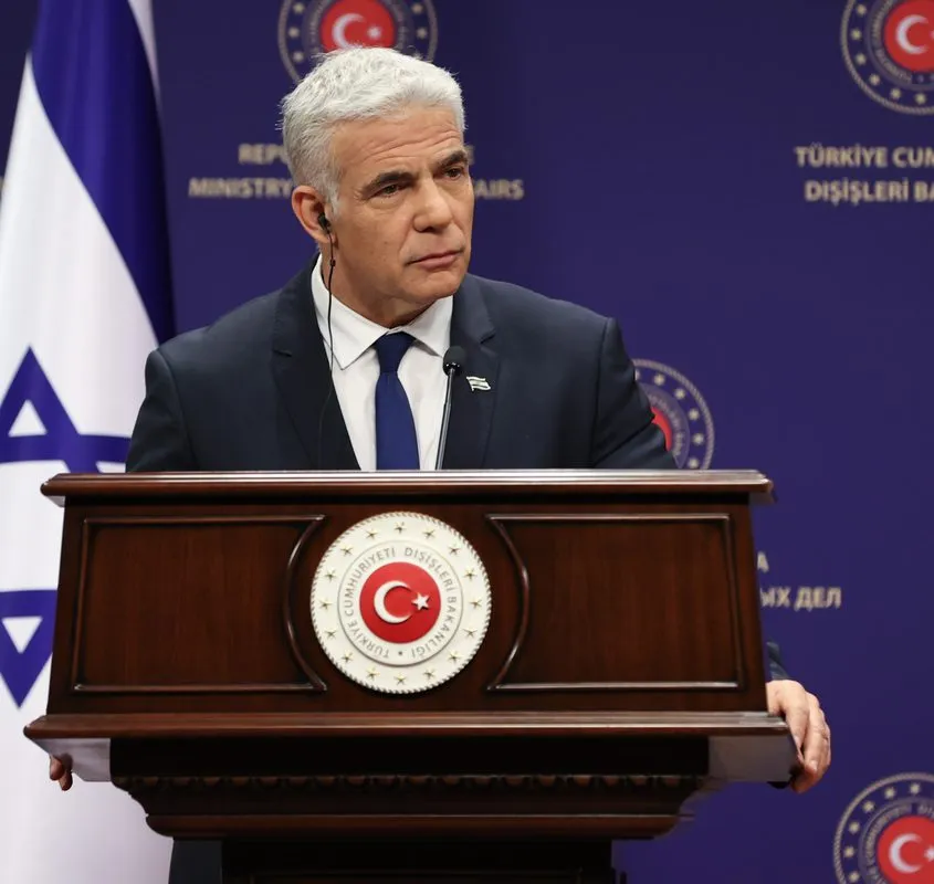 Então chanceler israelense Yair Lapid, em 23 de junho 2022 [Cem Özdel/Agência Anadolu]
