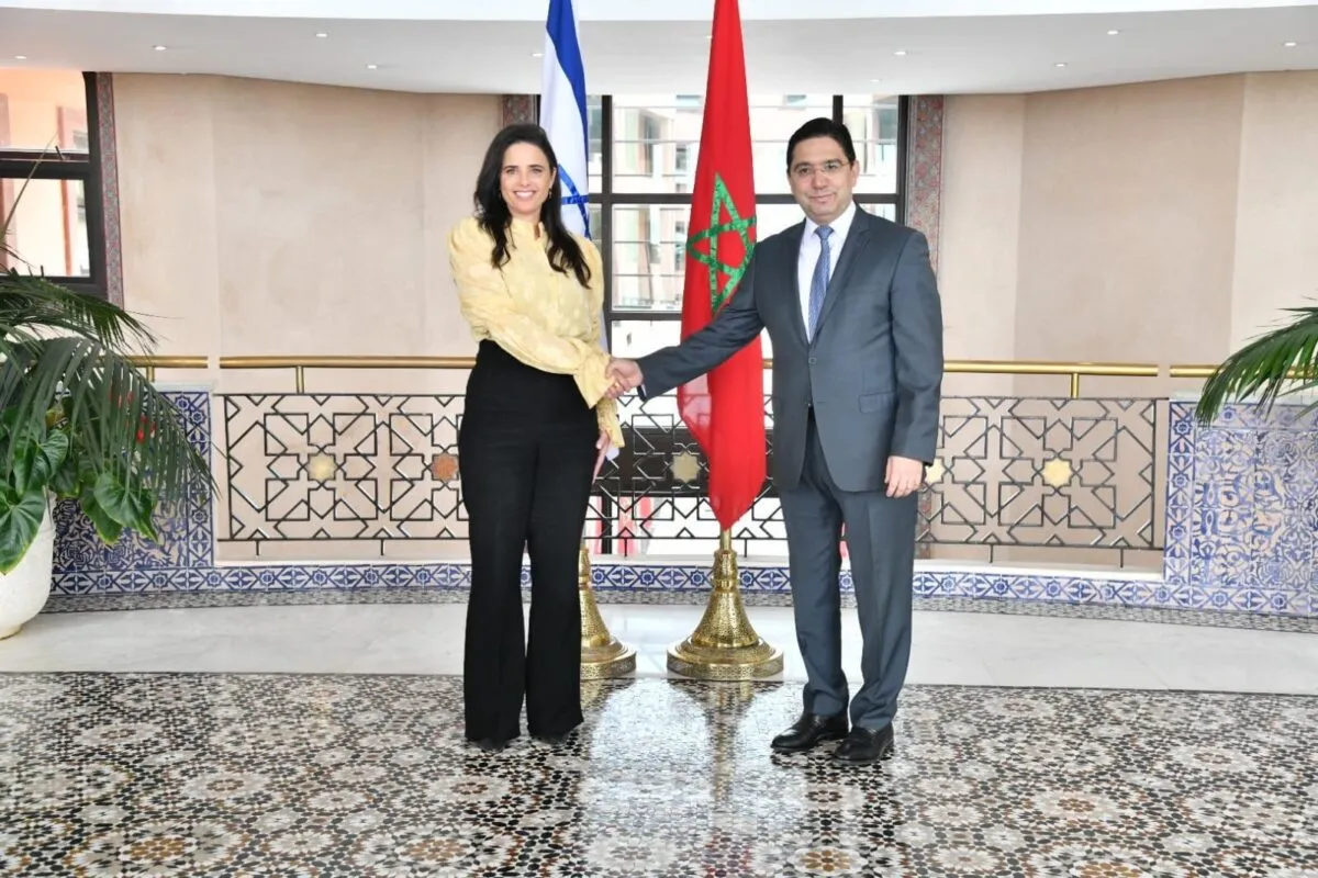 Ministra do Interior de Israel Ayelet Shaked é recebida pelo Ministro de Relações Exteriores do Marrocos Nasser Bourita em Rabat, 21 de junho de 2022 [MarocDiplo_AR/Twitter]
