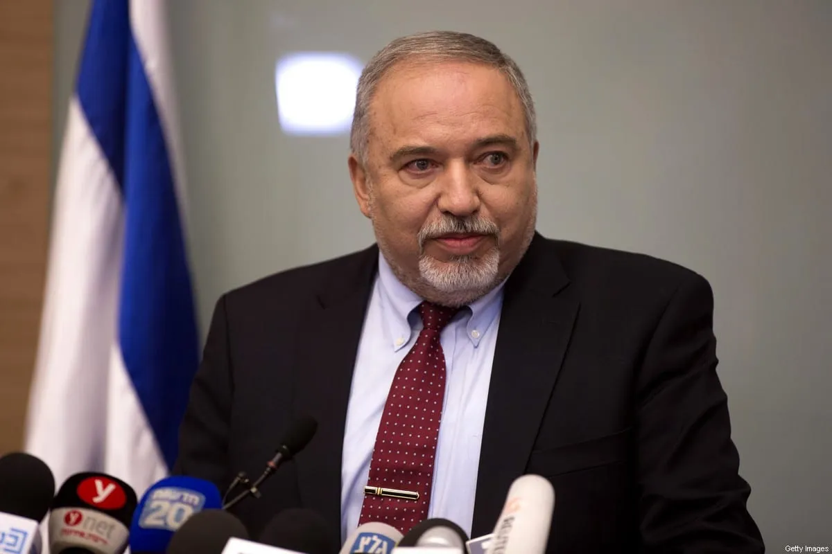 Ministro das Finanças de Israel Avigdor Lieberman em Jerusalém ocupada, 14 de novembro de 2018 [Lior Mizrahi/Getty Images]
