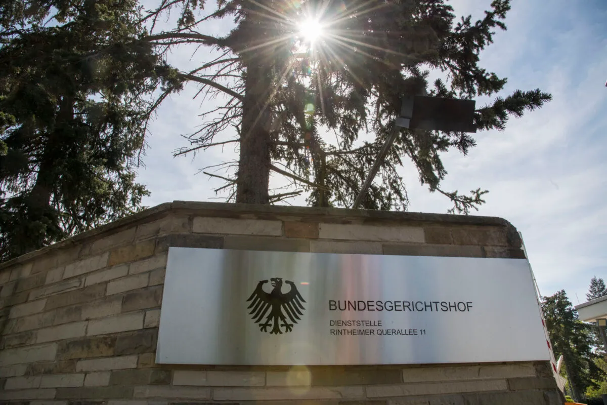 Parte da fachada do Supremo Tribunal Federal da Alemanha  (Bundesgerichtshof) em Karlsruhe, sul da Alemanha, é vista em 15 de abril de 2020 [Thomas Lohnes/AFP via Getty Images]
