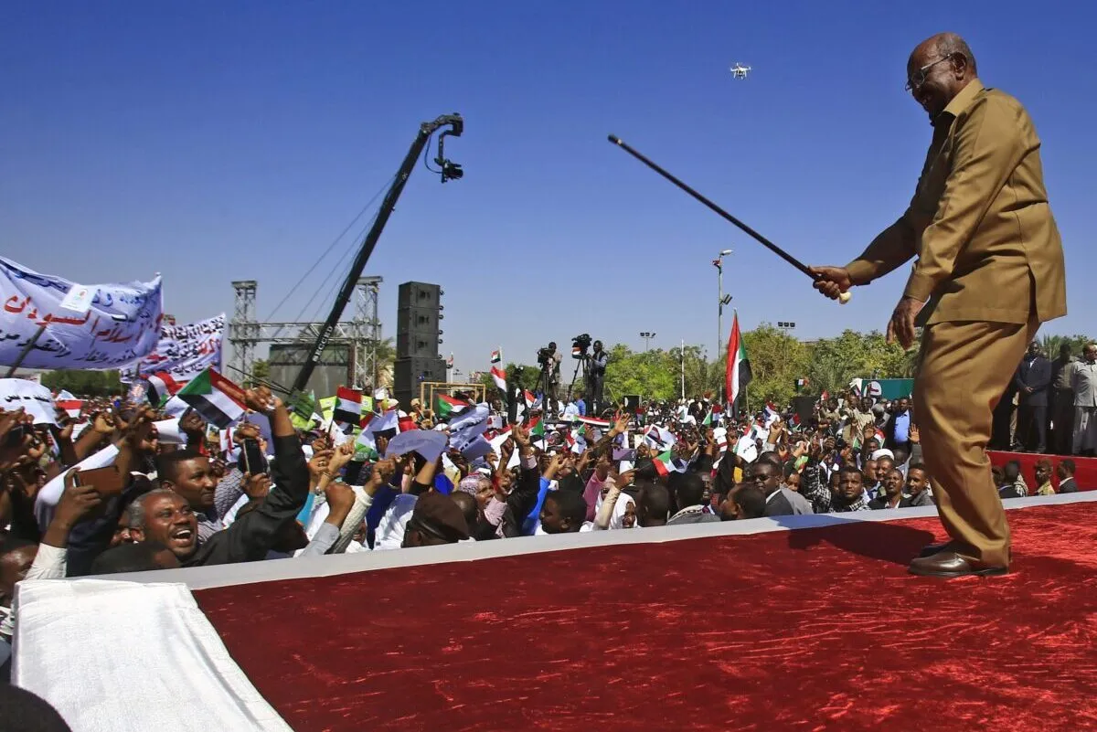 Os homens de Al-Bashir no setor de telecomunicações [imagem fornecida por Ahmad Ashour / ARIJ] 
