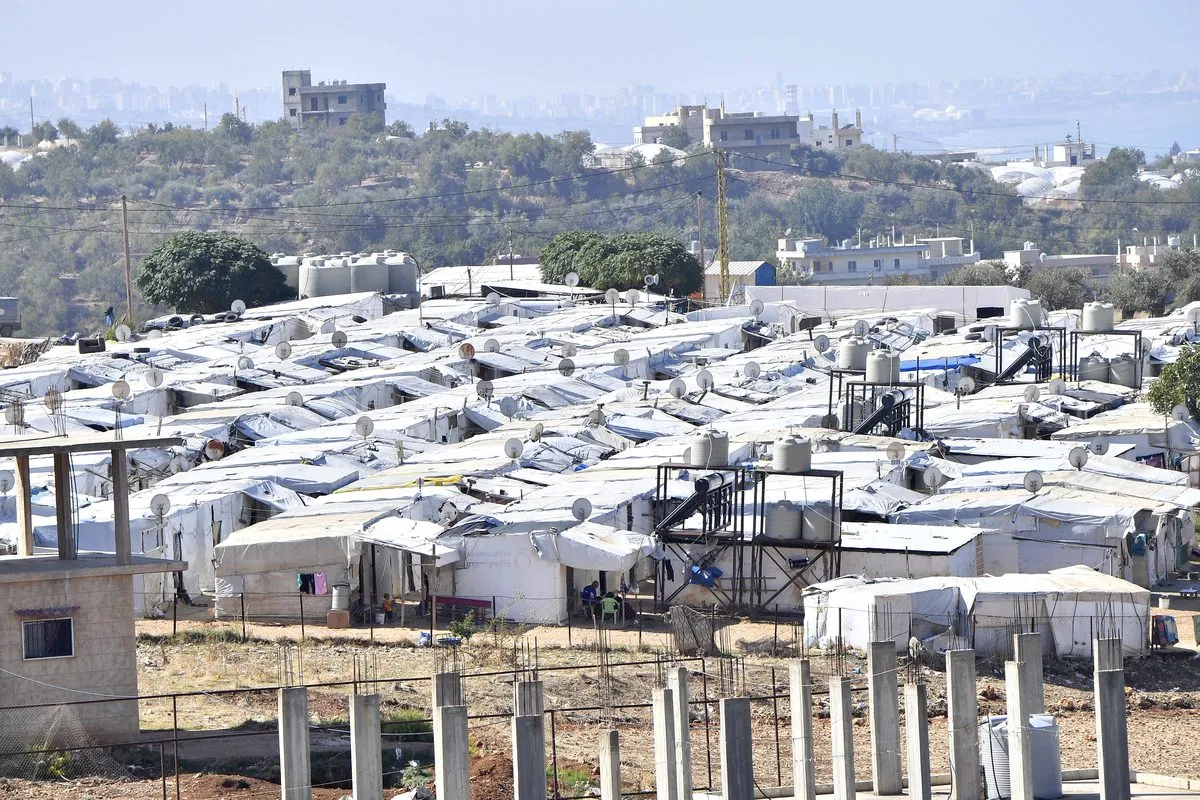 Cólera se espalha rapidamente entre o campo de refugiados sírio e os cidadãos libaneses no distrito de Akkar, no Líbano, em 20 de outubro de 2022 [Houssam Shbaro/Agência Anadolu] 
