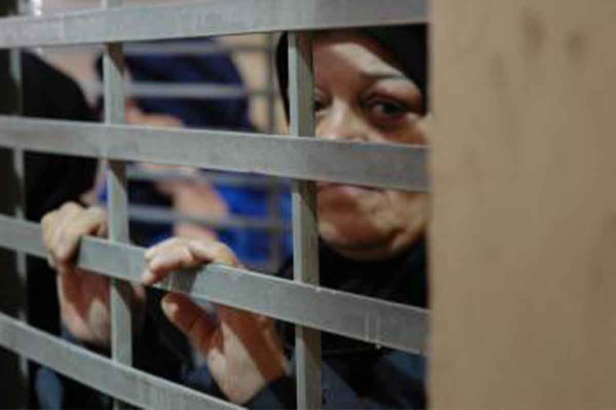 Mulher palestina presa nas cadeias de Israel [@TInsidePal/Twitter]
