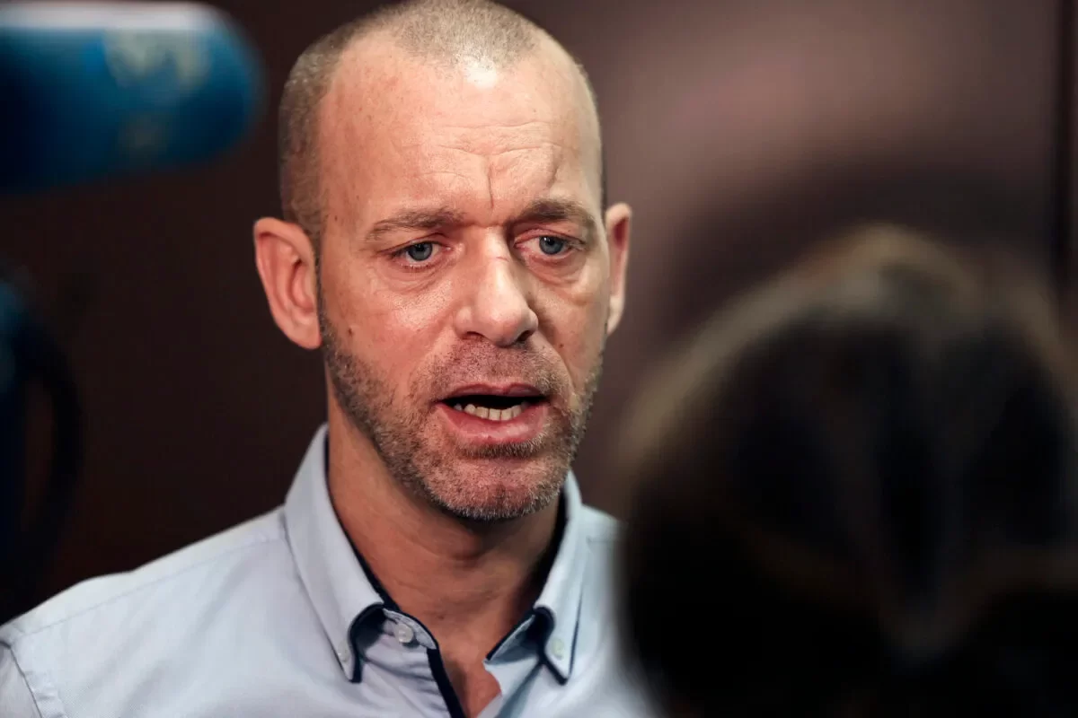 Salah Hammouri, advogado e pesquisador franco-palestino, vinculado à ong Addameer, em 8 de novembro de 2021 [Abbas Momani/AFP via Getty Images]