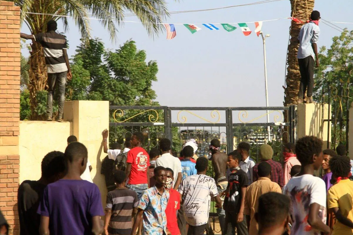 Protesto contra o regime militar em Omdurman, no Sudão, em 30 de novembro de 2022 [AFP via Getty Images]
