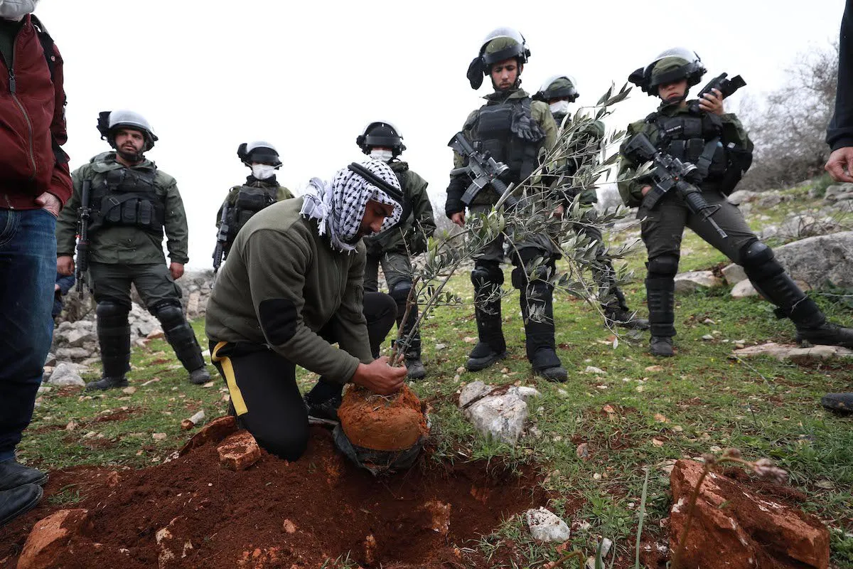 Israel considera transformar-se em assentamento judaico na vila de Burin, perto da cidade de Nablus, na Cisjordânia, 04 de fevereiro de 2022. [ Issam Rimawi/ Agência Anadolu ]
