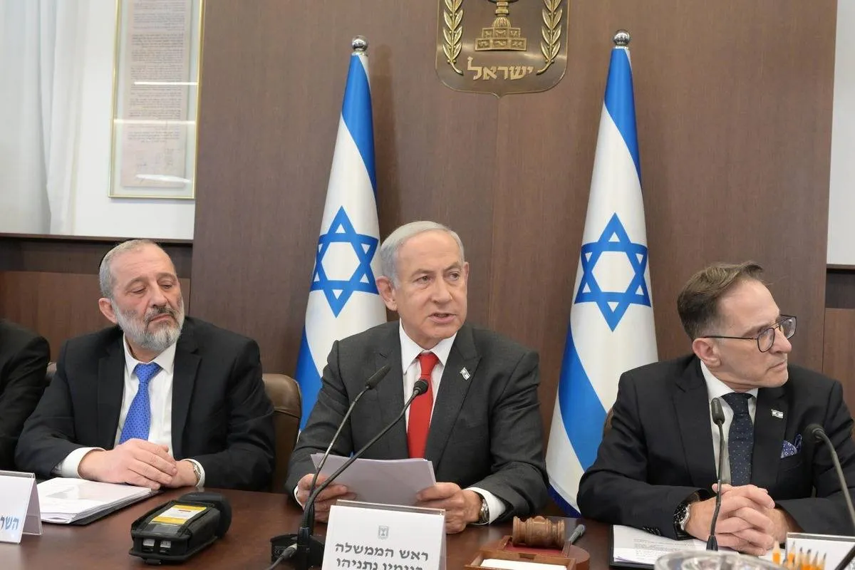 Primeiro-ministro de Israel, Benjamin Netanyahu realiza reunião de gabinete semanal no Knesset (Parlamento de Israel ) em Jerusalém [Assessoria de Imprensa do Governo de Israel/Agência Anadolu]
