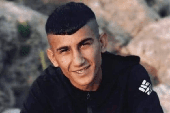 Garoto palestino de 17 anos, Mahmoud Majed Al-Aydi [Twitter]
