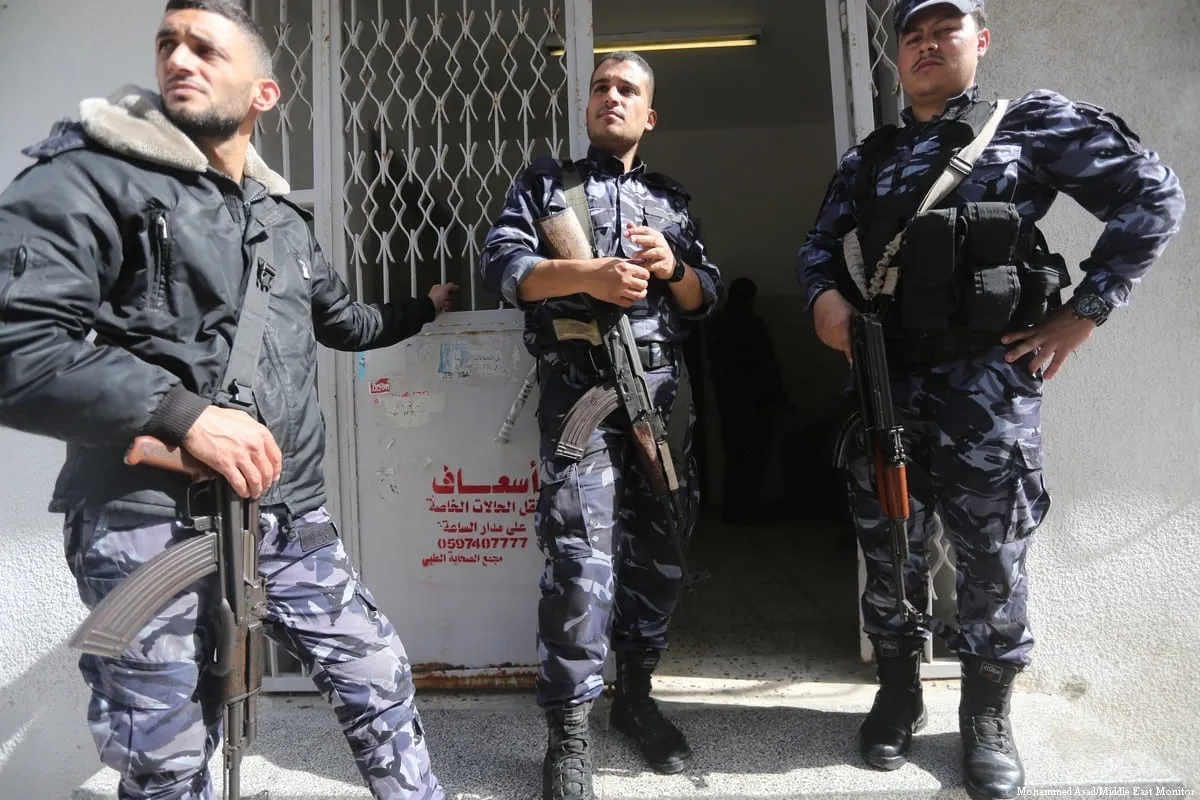 Policiais palestinos na Faixa de Gaza [Mohammed Asad/MEMO]
