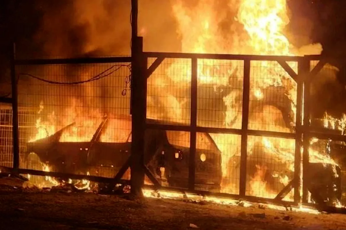 Colonos israelenses ilegais atearam fogo em bairro palestino em 27 de fevereiro de 2023 