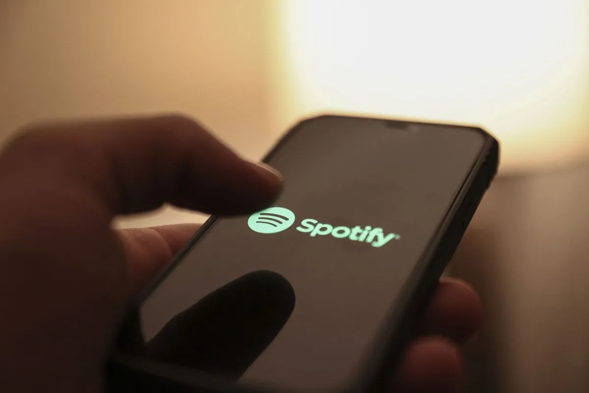 Aplicativo do Spotify, em 19 de novembro de 2021 [Rasit Aydogan/Agência Anadolu]
