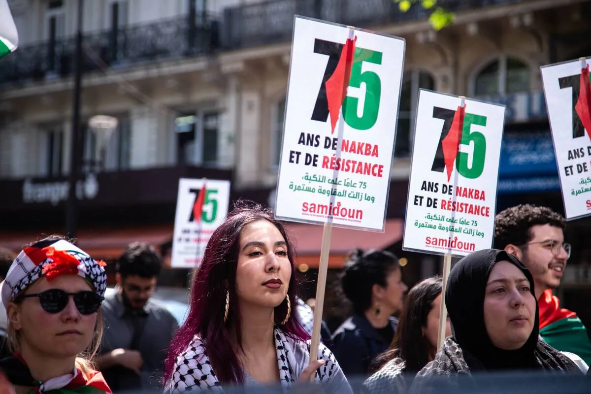 Protesto em memória da Nakba – ou “catástrofe”, como os palestinos descrevem a criação do Estado de Israel mediante limpeza étnica, em 1948 –, na cidade de Paris, França, em 13 de maio de 2023 [Ibrahim Ezzat/Agência Anadolu]