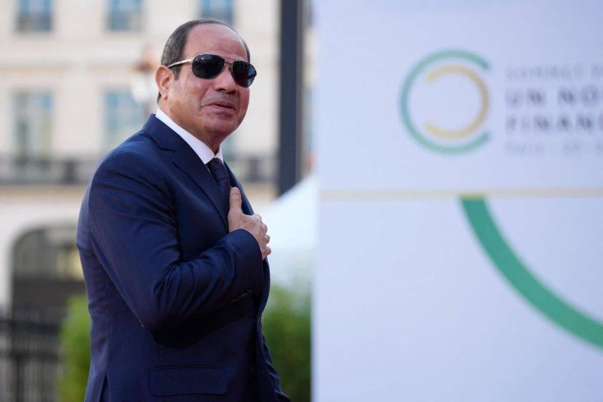 Presidente do Egito, Abdel Fattah el-Sisi, durante sessão de encerramento da Cúpula do Novo Pacto Financeiro Global, em Paris, 23 de junho de 2023 [Lewis Joly/AFP via Getty Images]

