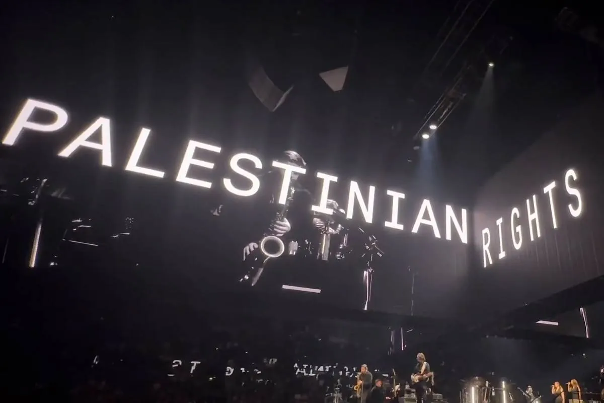 Palestina presente em show de Roger Waters em Paris
