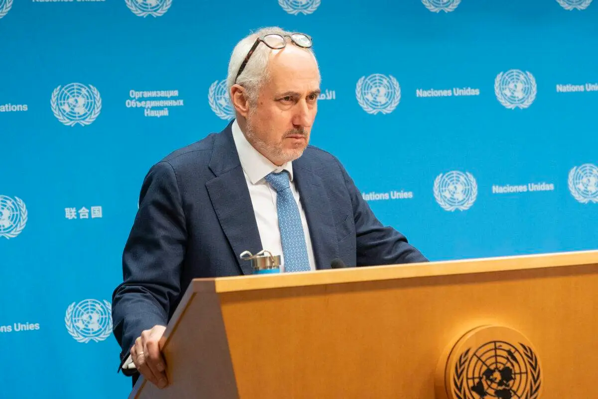 Stephane Dujarric, porta-voz da Secretaria-geral das Nações Unidas, em Nova York, novembro de 2023 [Lev Radin/Pacific Press/LightRocket via Getty Images]
