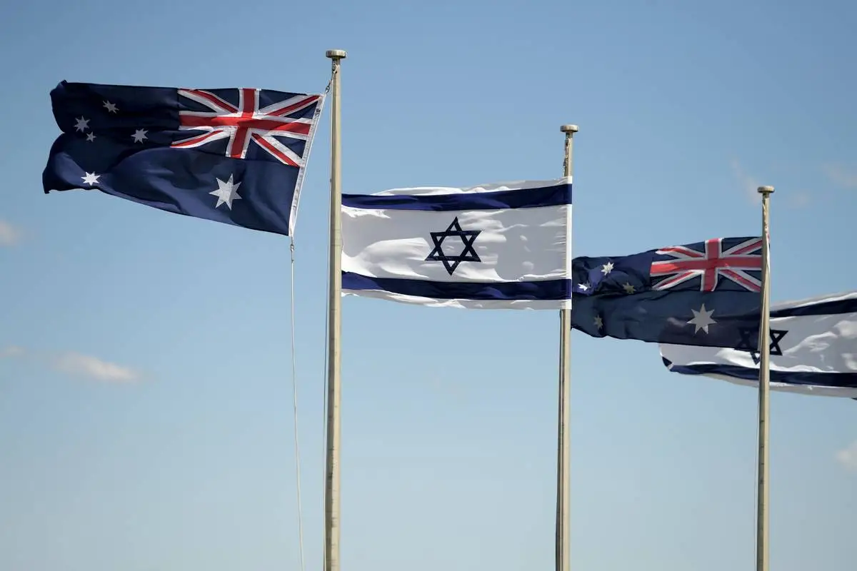 Bandeiras de Austrália e Israel [Stock Photo via Getty Images]
