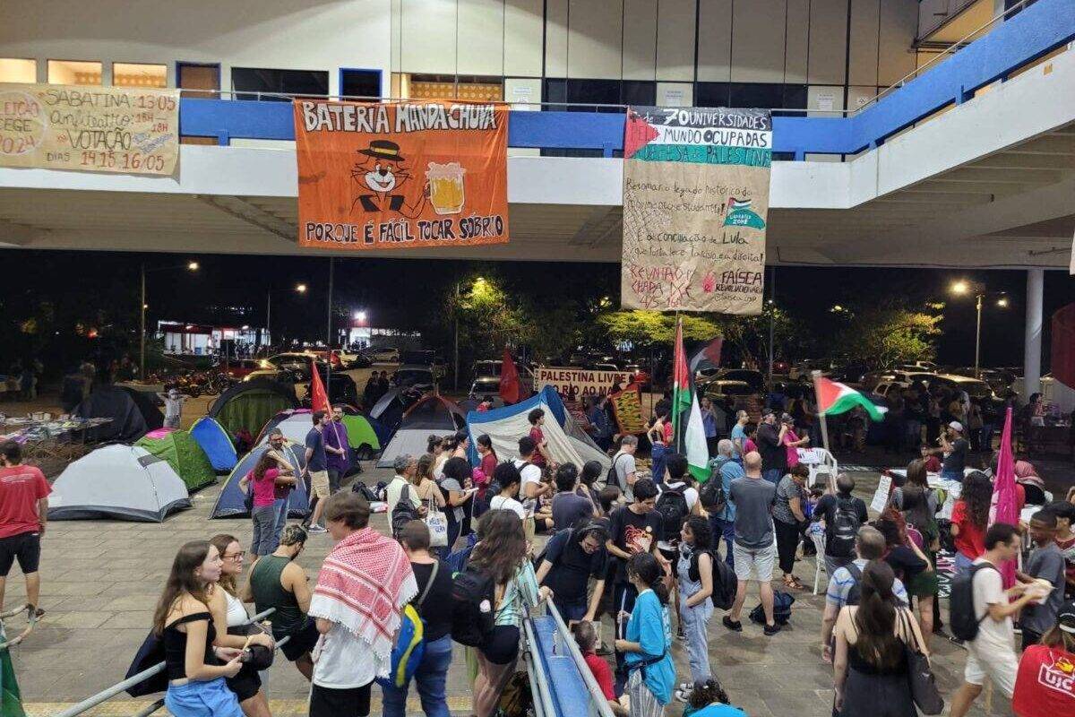 A Universidade de São Paulo (USP) se une aos protestos por GAZA.] Daniela Fajer / Vozes Judaicas por Libertação ]