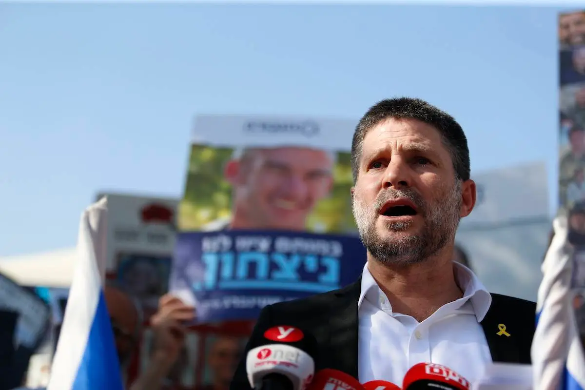 Ministro das Finanças de Israel, Bezalel Smotrich, em Jerusalém ocupada, em 3 de junho de 2024 [Saeed Qaq/Agência Anadolu]
