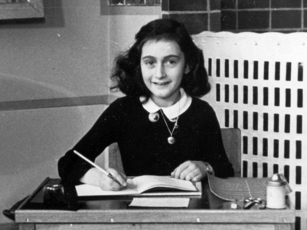 Anne Frank em Amsterdã, Holanda, em 1940 [Wikimedia/Reprodução]

