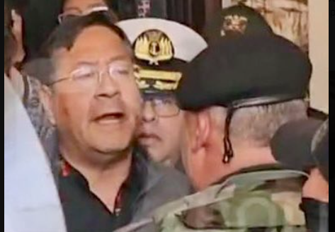 Presidente boliviano, Luis Arce, enfrenta general golpista Juan Jose Zuniga [Captura de vídeo/Rede social]