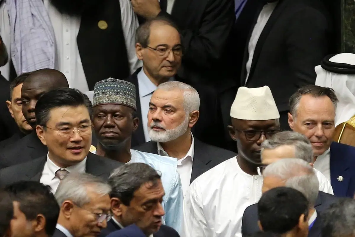 O chefe do escritório político do Hamas, Ismail Haniyeh, participa da cerimônia de posse do 9º presidente do Irã, Massoud Pezeshkian, no Parlamento iraniano em Teerã, Irã, em 30 de julho de 2024 [Fatemeh Bahrami/ Agência Anadolu].
