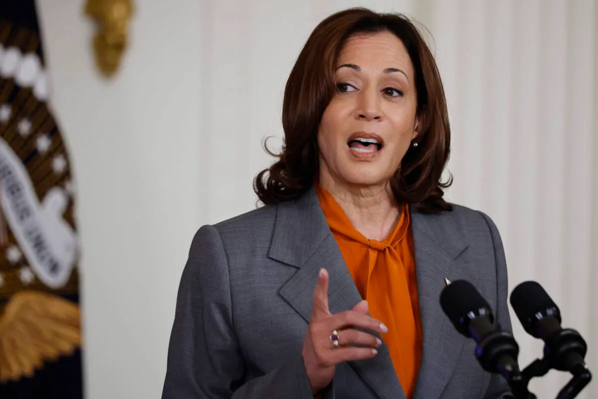 Vice-presidente dos EUA, Kamala Harris, em Washington DC, 30 de outubro de 2023 [Chip Somodevilla/Getty Images]
