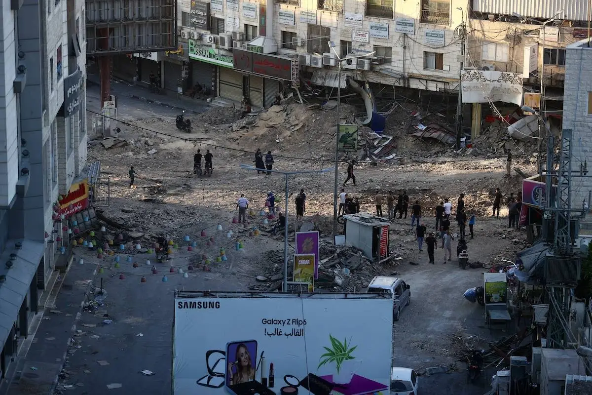 Forças israelenses destroem a infraestrutura da cidade durante ataques que vêm ocorrendo há 8 dias em Jenin, Cisjordânia, em 4 de setembro de 2024. [İssam Rimawi - Agência Anadolu]
