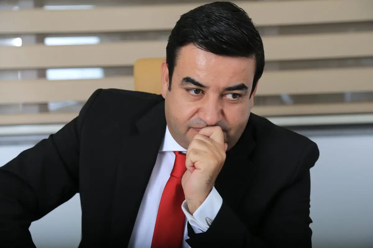 Ayachi Zammel, membro do parlamento dissolvido na Tunísia [Youtube]
